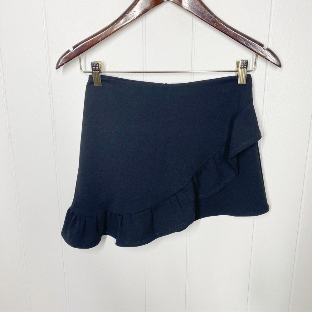 Forever 21 Black Ruffle Skort